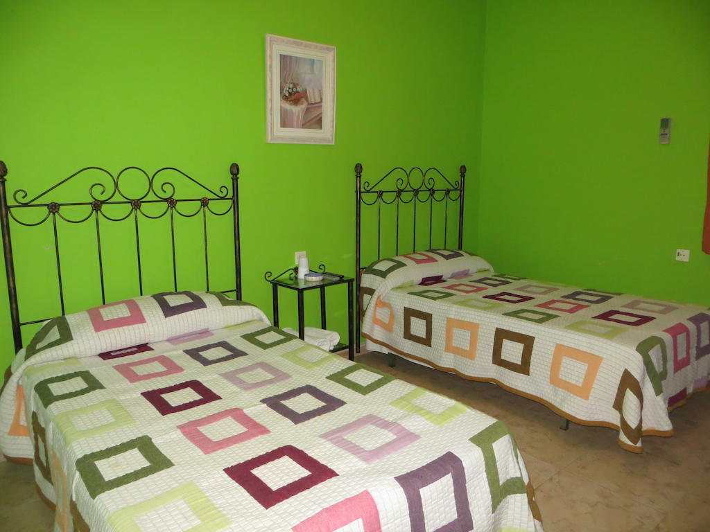 Hostal Restaurante Reina El Tejar 外观 照片
