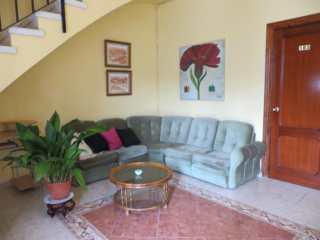 Hostal Restaurante Reina El Tejar 外观 照片