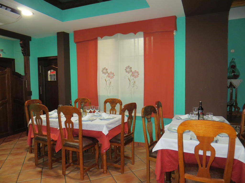 Hostal Restaurante Reina El Tejar 外观 照片
