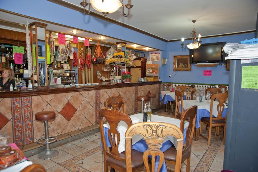 Hostal Restaurante Reina El Tejar 外观 照片